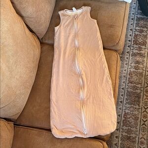 👶 Larkspur baby sleep sac, gently used, size Large.